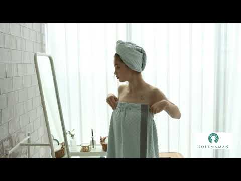 여성 랩가운과 헤어터번