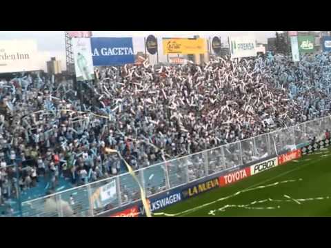 "Recibimiento de atletico tucuman vs huracan 2016" Barra: La Inimitable • Club: Atlético Tucumán