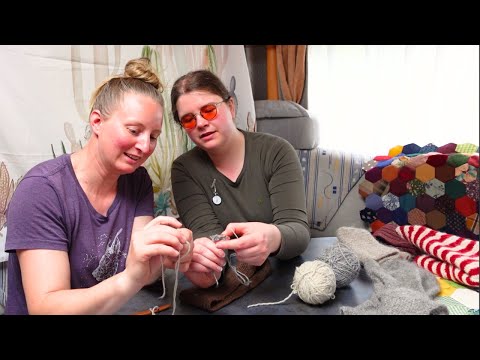 Learning Nalbinding from a Norwegian 🧶 (ft. @KristineVike )