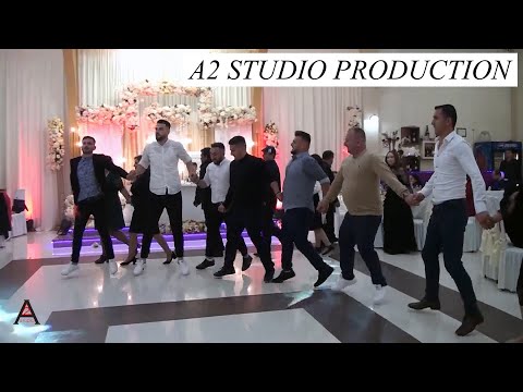 Valle popullore energjike kercyer nga te rinjte