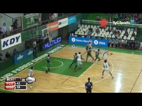 Anthony Johnson la vuelca tras el rebote ofensivo #LaLigaEnTyC