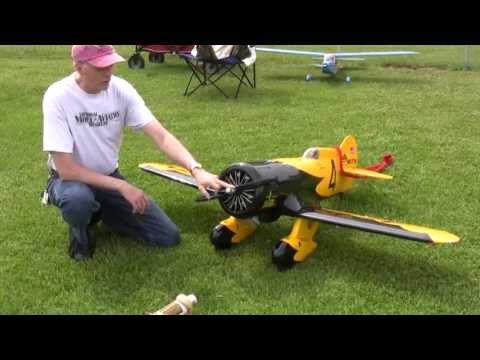 Gee Bee Z (Seagull) maiden Northampton May 18, 2013