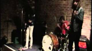 Purling Hiss - Beautiful Earth Creature Live in Philadelphia (04/16/11)