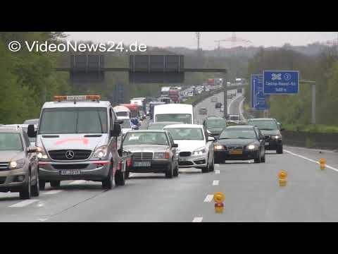 30.04.2016 - VN24 - Gefahrgut LKW-Tanklastzug durchbricht Mittelplanke auf A2 bei Dortmund