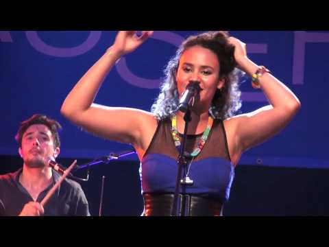 Mayra Andrade - Téra Lonji - Live in Berlin (14/17)