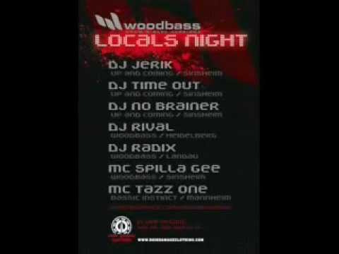 DJ Rival & MC Tazz One & MC Spilla Gee  @ Woodbass 16.7.2011