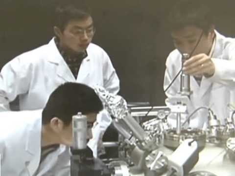 Water molecules pictured, 1 million times smaller than hair