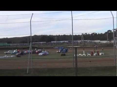 Sprint Car roll over Latrobe Speedway Tasmania
