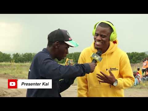 Hii utacheka 😂😂 Ona Presenter Kai amevalishwa Headphones na fan,😂😂