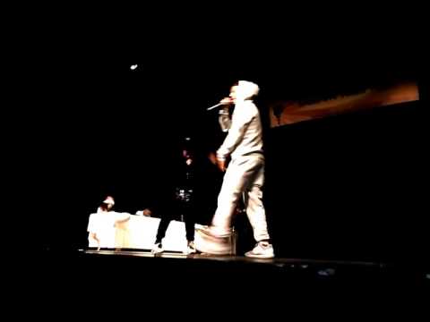 Young Tank feat. Ron  "Snap Chat"