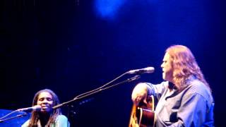 "Grinnin' in your Face" Ruthie Foster, Warren Haynes