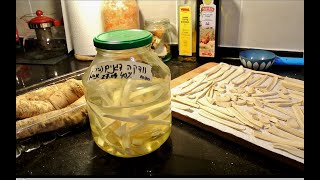 הכנת ליקר משורש חזרת עם דבש מכוורת נגוהות - וודקה חרנובוחה Hrenovuha