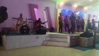 God of miracles by Joe Mettle live seben