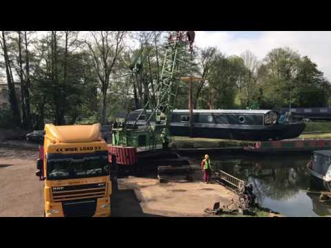 P&S Marine: Wide Beam Canal Boat Cranage - Road to Water