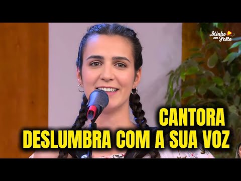 CANTORA DESLUMBRA com a sua VOZ!
