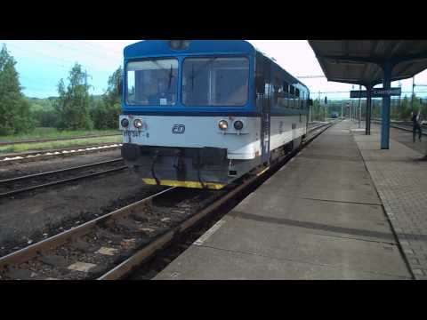 Příjezd vlaku Os 27157 (ČD 810.341) - Nové Sedlo u Lokte, 19. 5. 2013
