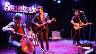 Alejandro Escovedo Trio. Down in The Bowery