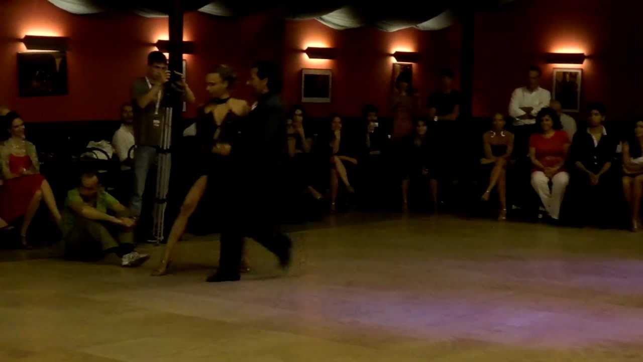 Mariana Casagrande y Daniel Oviedo - "Al Galope"