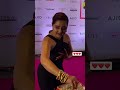 Rashmi Desai Ne Chupaye Boobs