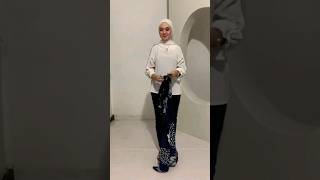 Download lagu Pakai Sarung Viral di Tiktok #shorts #sarungbatik mp3 Download lagu Pakai Sarung Viral di Tiktok #shorts #sarungbatik mp3