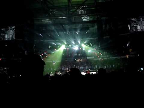 Pearl Jam opens with Animal - 10/28/09 Philadelphia