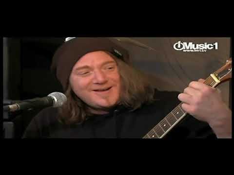 Michael Kiske e Kai Hansen cantando um trechinho de Lady  in Black do Uriah Heep!!