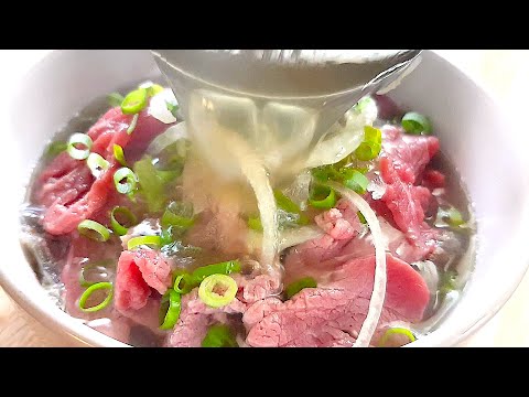 PHO BO – VIETNAMESE BEEF NOODLE SOUP || AUTHENTIC BEEF PHO RECIPE