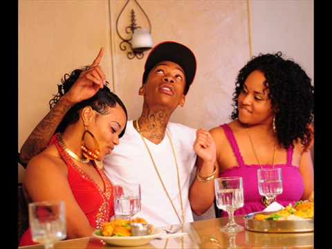 Wiz Khalifa Ft Nelly Furtado - Real (OFFCIAL Video)(Download)