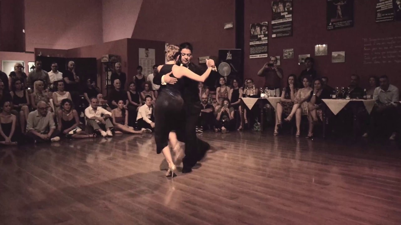 Carlos Espinoza y Noelia Hurtado en Parma - 2017, "Tierrita", Juan D'Arienzo