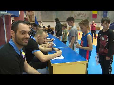 Hai să ne cunoaştem! "Leii" din Banat, vizitaţi de micii baschetbalişti de la clubul MP Sport