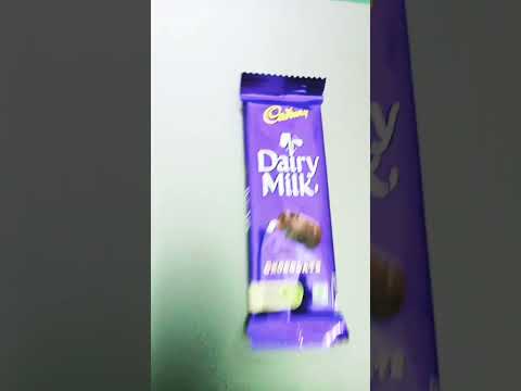who's love dairymilk?🤗🫰😋#dairymilksilk#cadbury#shorts#shortsvideo@Sasmitavlog18#chocolate#vibes