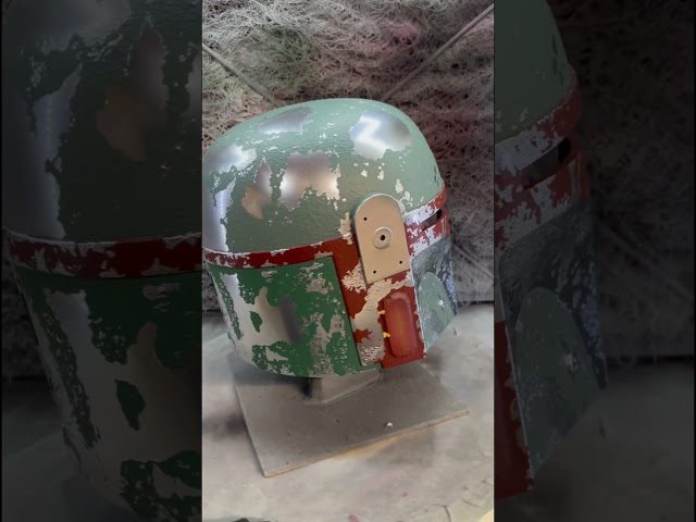 Vídeo relacionado con Star Wars The Mandalorian Big Face Poster Camiseta