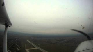 preview picture of video 'FLYING ACROSS RUNWAY KATOWICE PYRZOWICE BY CESSNA 172.mpg'