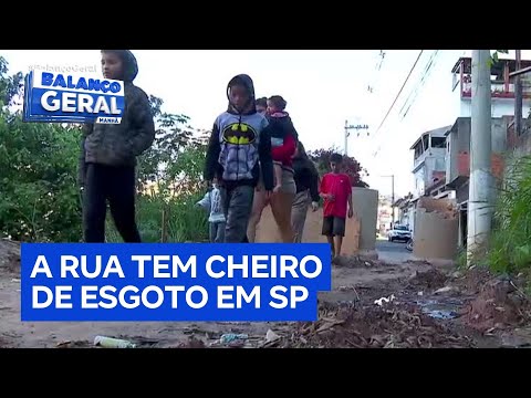 Moradores de Franco da Rocha reclamam de rua sem asfalto e com cheiro de esgoto