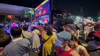 Re: [問卦] 請問現在士林是在跨年嗎