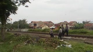 preview picture of video 'Voorijder Kereta Api Kepresidenan berangkat Rancaekek'