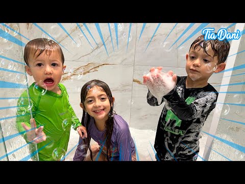 UMA PISCINA NO NOSSO BANHO DE ESPUMA