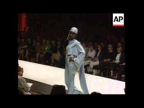 France - Jean-Louis Scherrer fashion show