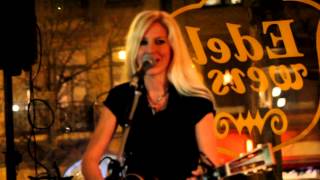 Nilla Nielsen - Kommer inte att sova i natt (121227, Helsingborg)