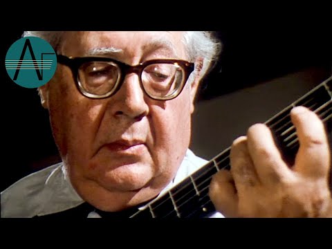 Andrés Segovia: Bach - Gavotte from 4th Lute Suite for guitar