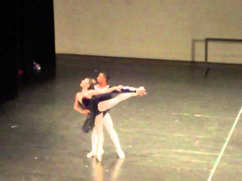 Pas de Deux Cisne Negro - Luana Correa/Hiago Castro