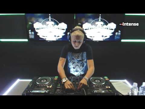 Live @ Radio Intense 18.12.2013 - Anna Lee