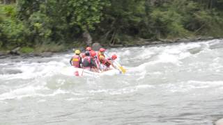 preview picture of video 'White River Rafting in Cagayan de Oro - 2/4'