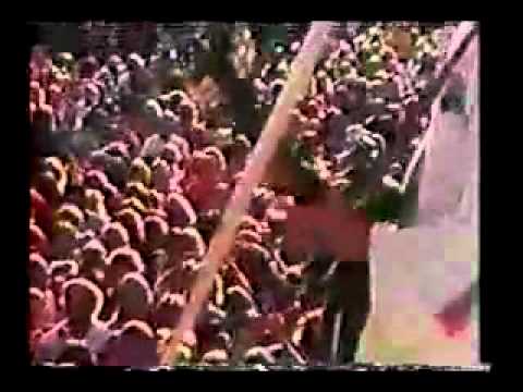 Peter Frampton performing Do You Feel Like We Do in 1976.flv