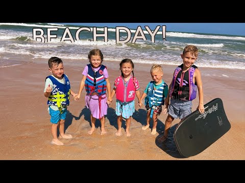 My 1st Vlog || Ormara Golden Sand Beach ||  My first vlog ❤️ ||  travel vlog 🛫 || Eid Ul Fitr