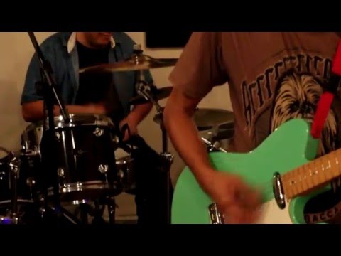 Bambuzal Reggae - I Shot the Sheriff (cover)