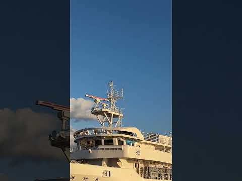 See Kobe U - 夕方の海神丸 / Kaijin Maru in the evening