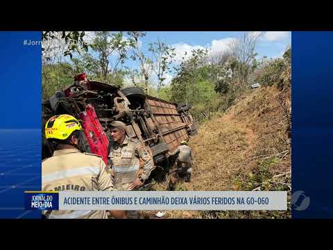 Batida entre ônibus e caminhão deixa vários feridos na GO-060