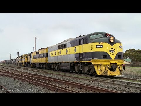 9733V SSR Grain Train With 5 ALCO & EMD Diesel Locomotives - PoathTV Australian Railways