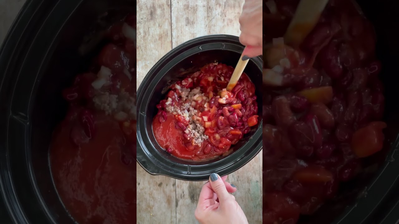 Easiest Chili ever, only 7 ingredients. Recipe: lolohomekitchen.com